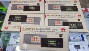 HUAWEI 758mb/Ps Mobile WiFi Elite 5 4G+ LTE Cat12 Touch Screen