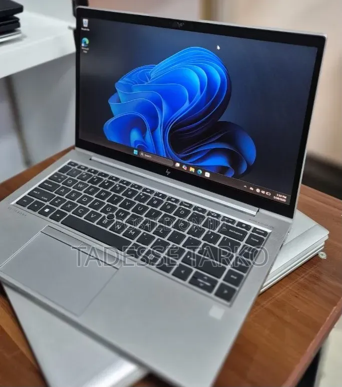 New Laptop HP EliteBook 845 G8 16GB AMD Ryzen 7 SSD 512GB