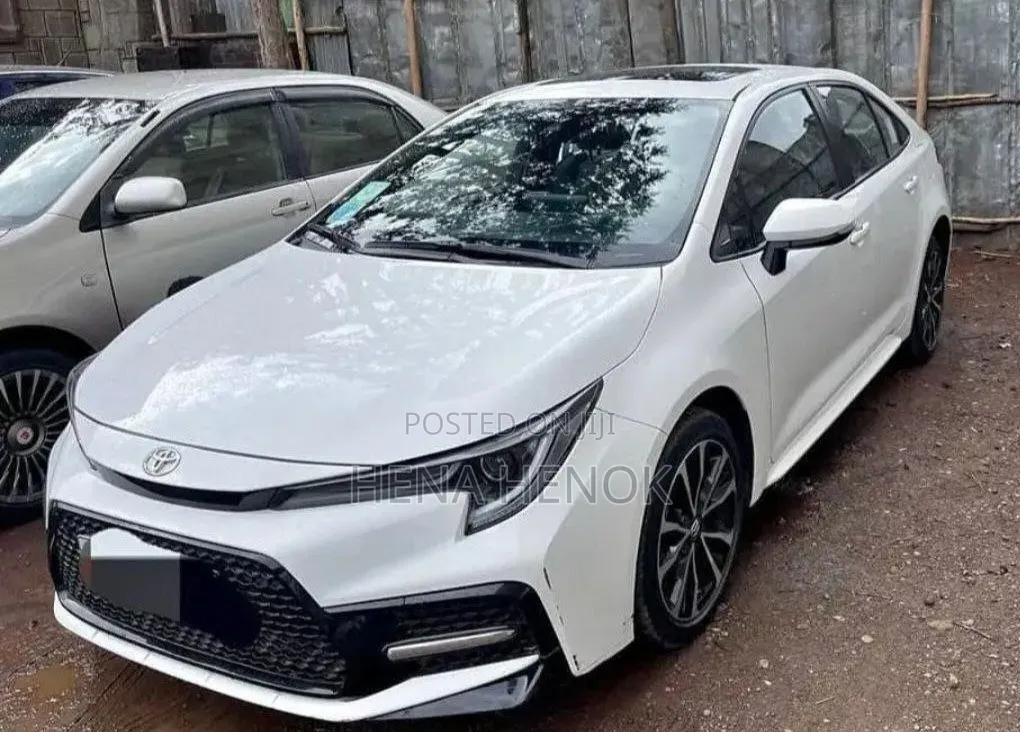 Toyota Corolla 2022 White