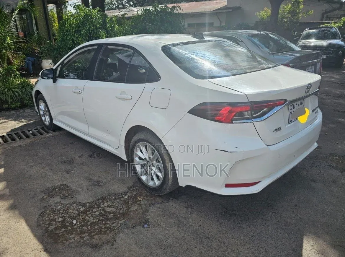Toyota Corolla 2022 White