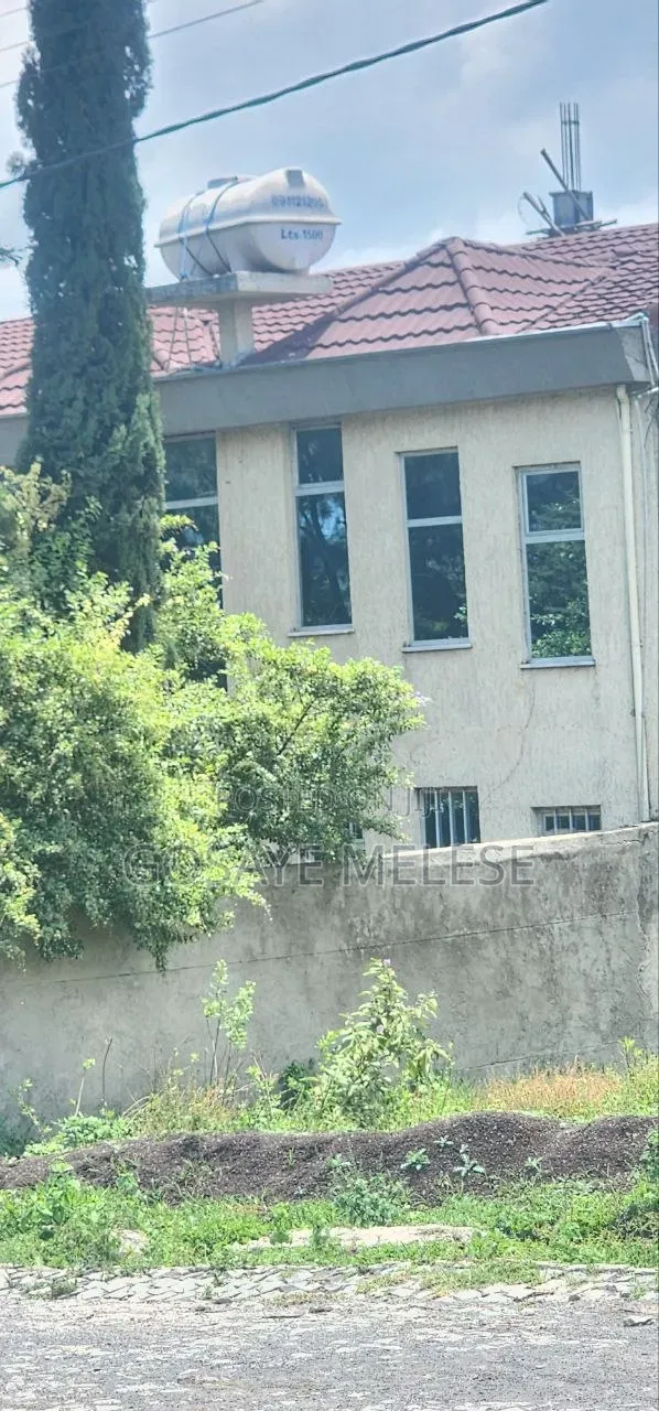 Furnished 4bdrm House in Arada for sale