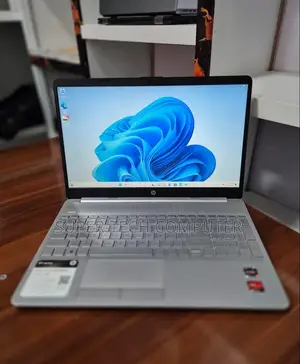 New Laptop HP Stream Notebook 8GB AMD Ryzen 3 HDD 1T