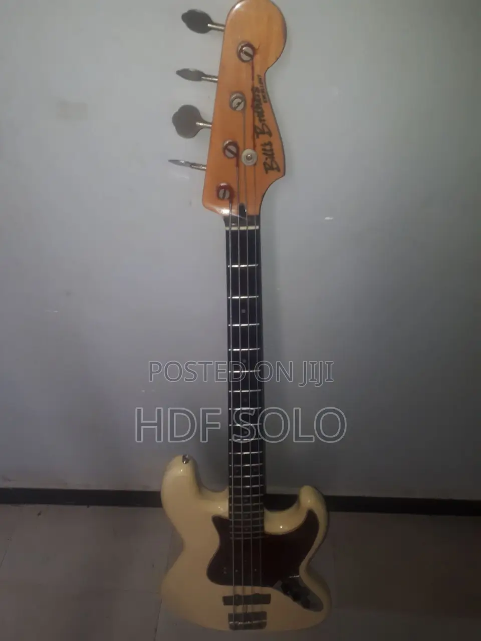 High-Quality Original 4-String Jazz Bass