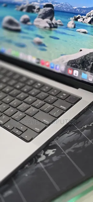 New Laptop Apple MacBook Pro 2021 M1 32GB Apple M1 Pro SSD 512GB