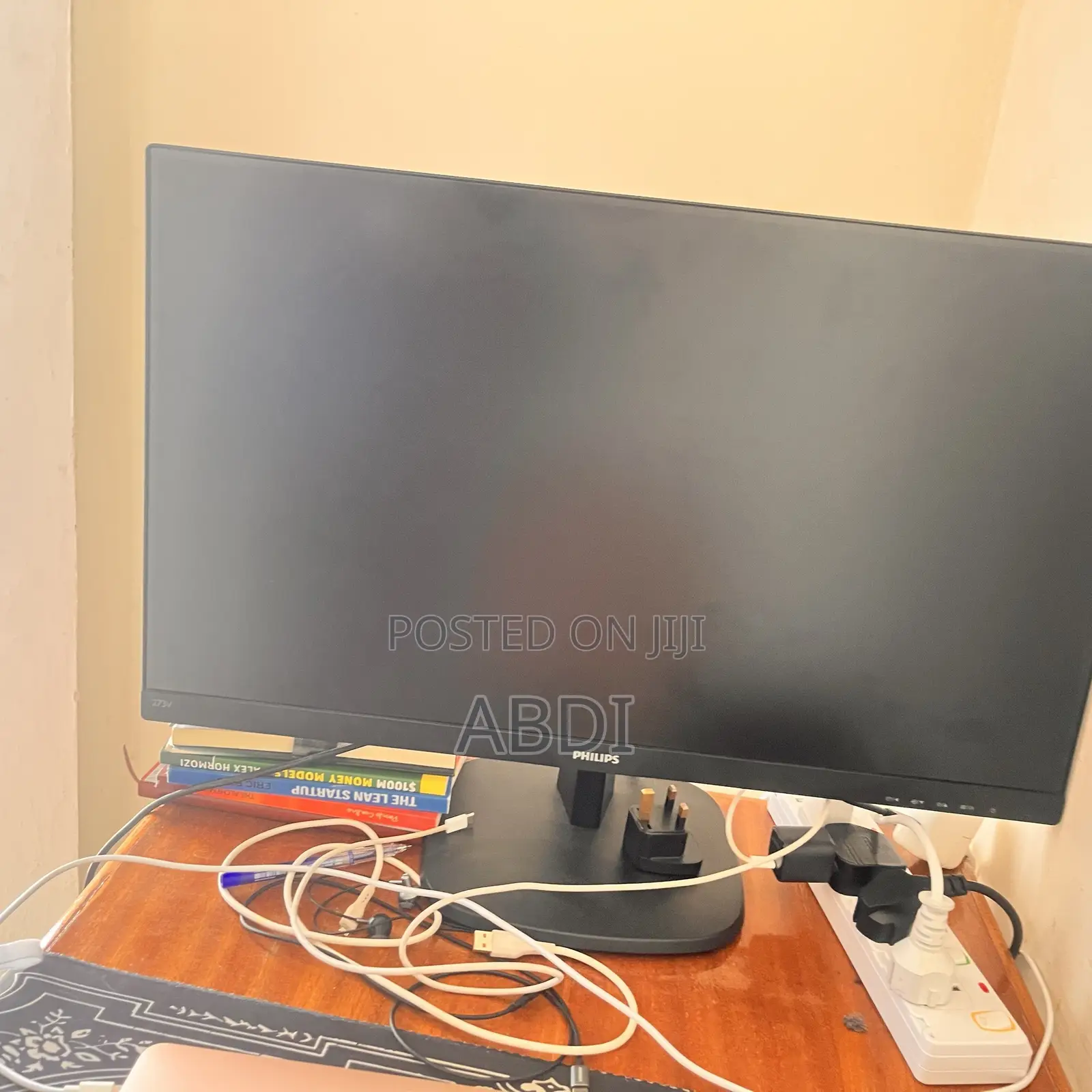 Philips 27′′ Full HD IPS Monitor – 273V Series