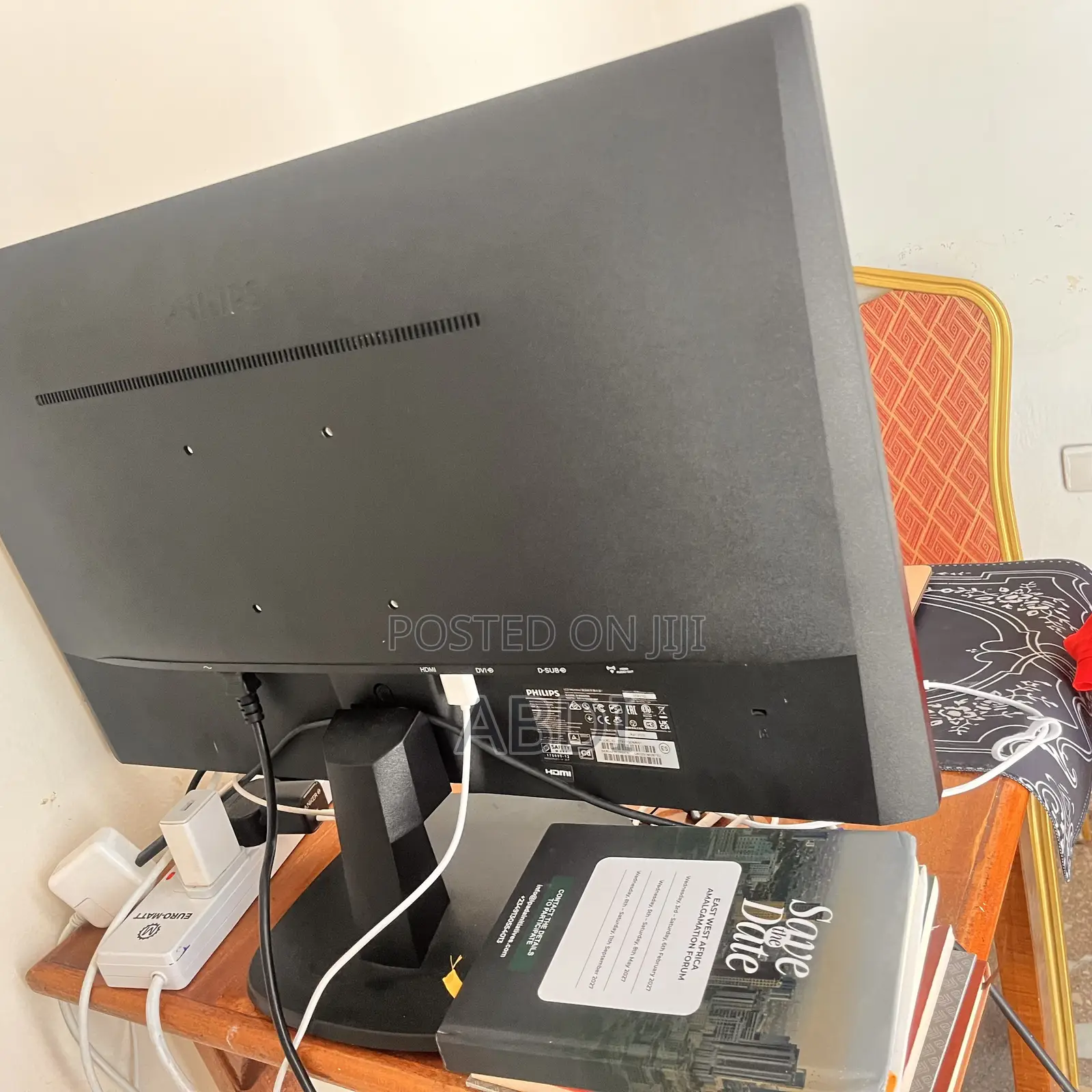 Philips 27′′ Full HD IPS Monitor – 273V Series