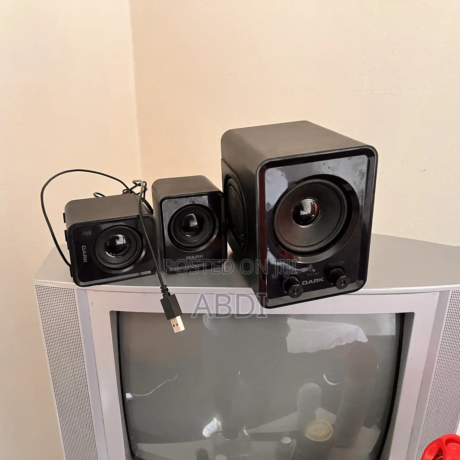 Philips 27′′ Full HD IPS Monitor – 273V Series