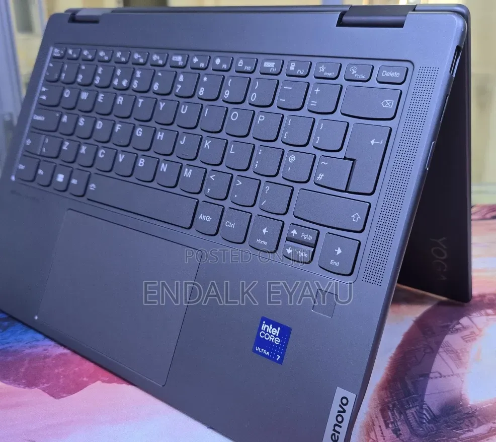 New Laptop Lenovo Yoga 7i 16GB Intel Core Ultra 7 SSD 512GB