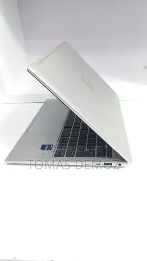 New Laptop HP EliteBook 830 G9 16GB Intel Core i5 SSD 512GB