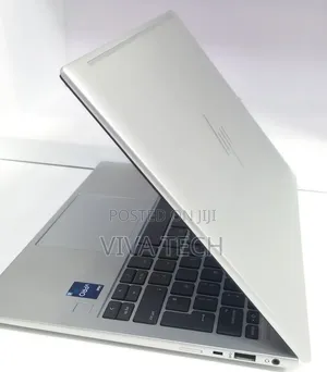 New Laptop HP EliteBook 830 G9 16GB Intel Core i5 SSD 512GB