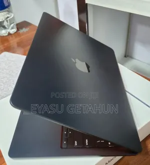 New Laptop Apple MacBook Air 2022 M2 8GB Apple M2 SSD 256GB