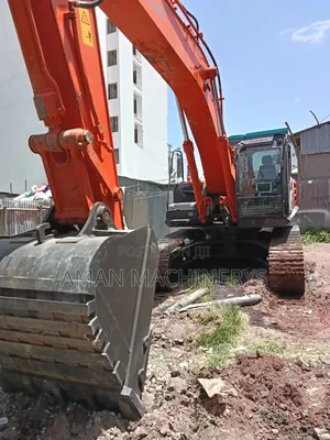Hitachi 350 5G Used for Sale. 40% Cash 60% Bank Finance Available