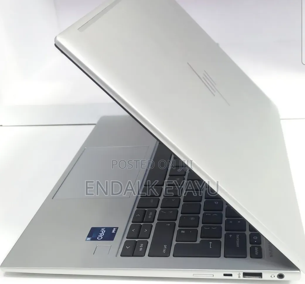 New Laptop HP EliteBook 830 G9 16GB Intel Core i5 SSD 512GB