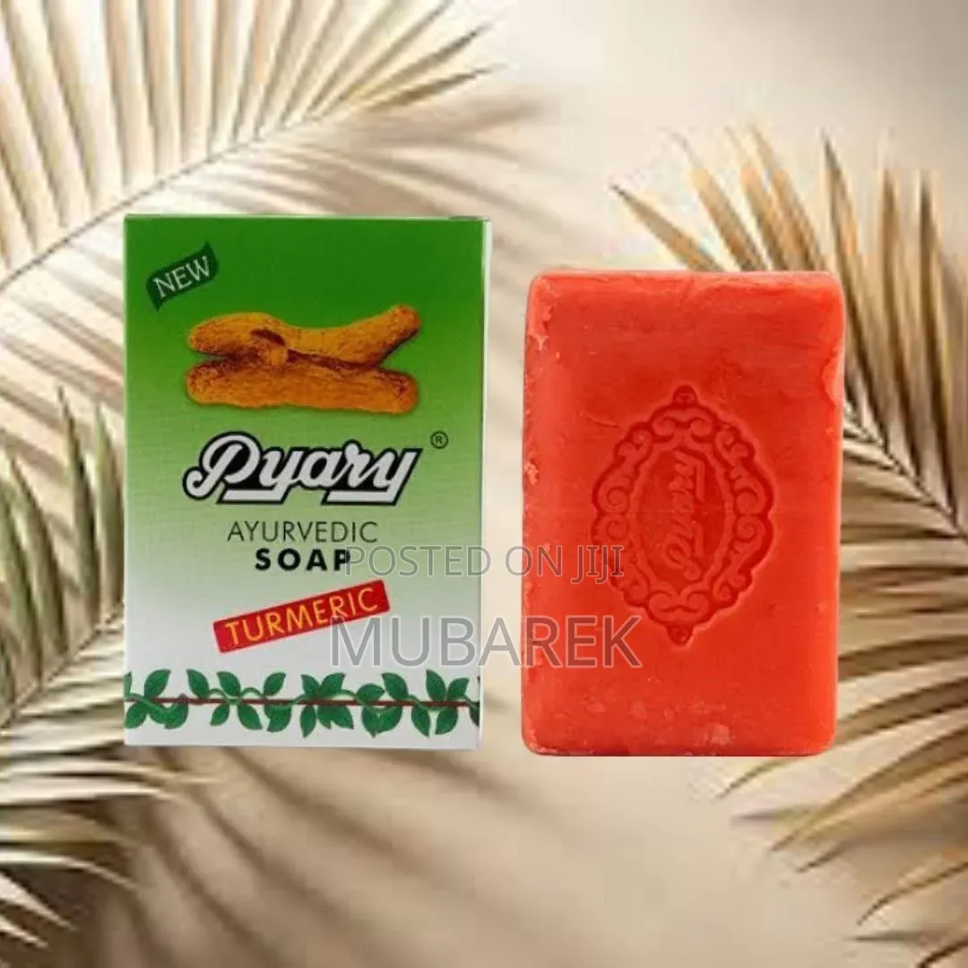 Pyary Glow Cleanser صابون كركم طبي لتفتيح