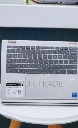 New Laptop HP OmniBook 5 Flip 14-fp0023dx 16GB Intel Core i5 SSD 512GB