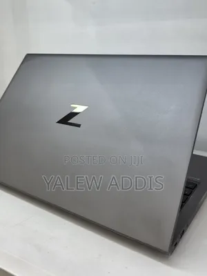 New Laptop HP ZBook Firefly G8 16GB Intel Core i7 SSD 512GB