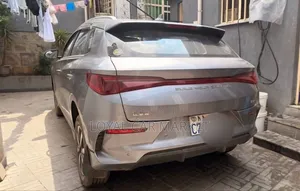 BYD E2 43 kWh 94 hp FWD 2025 Gray