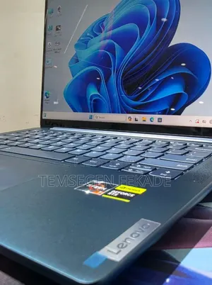 New Laptop Lenovo Yoga 700 16GB Intel Core Ultra 7 SSD 512GB