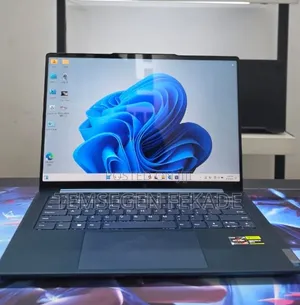 New Laptop Lenovo Yoga 700 16GB Intel Core Ultra 7 SSD 512GB