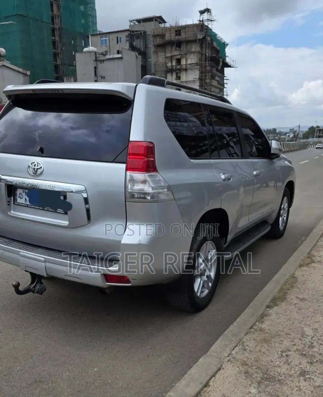 Toyota PRADO Rent