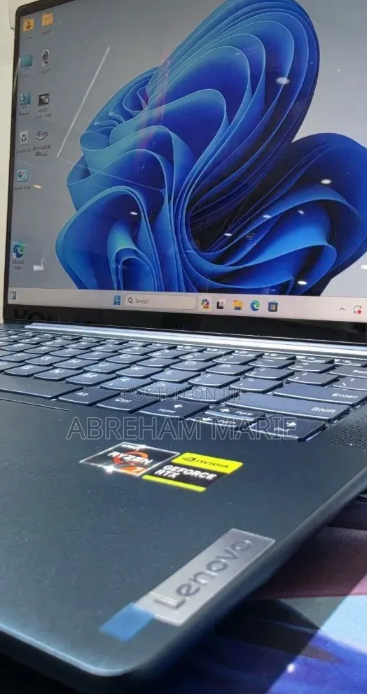 New Laptop Lenovo Yoga 710 16GB AMD Ryzen 7 SSD 512GB