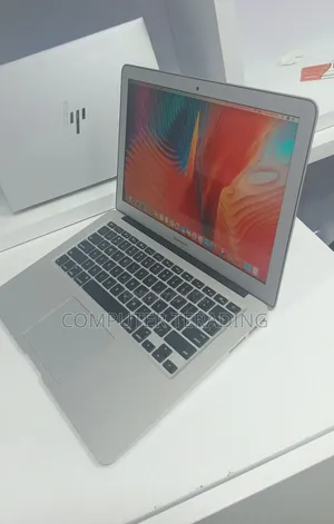 New Laptop Apple MacBook Air 2017 8GB Intel Core i5 SSD 256GB