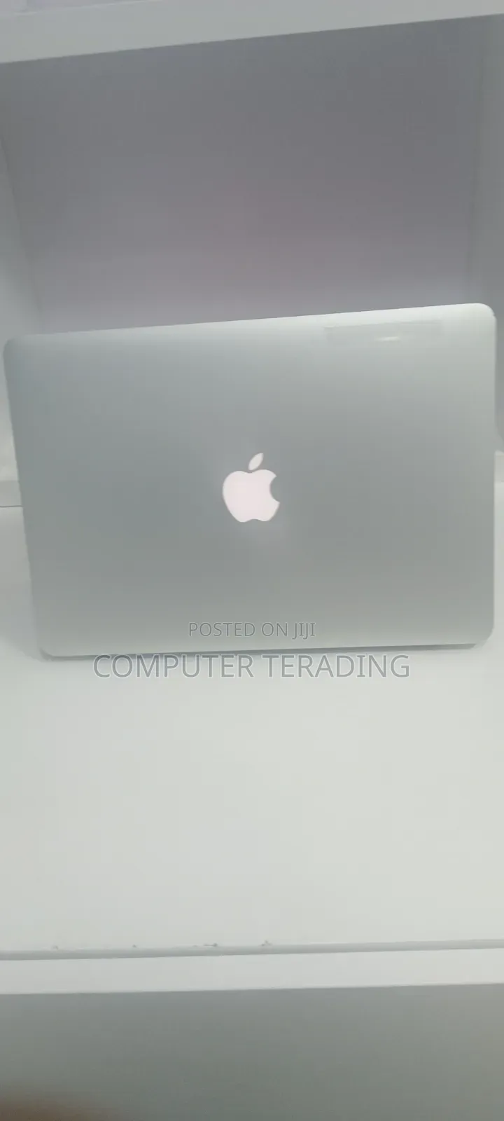 New Laptop Apple MacBook Air 2017 8GB Intel Core i5 SSD 256GB