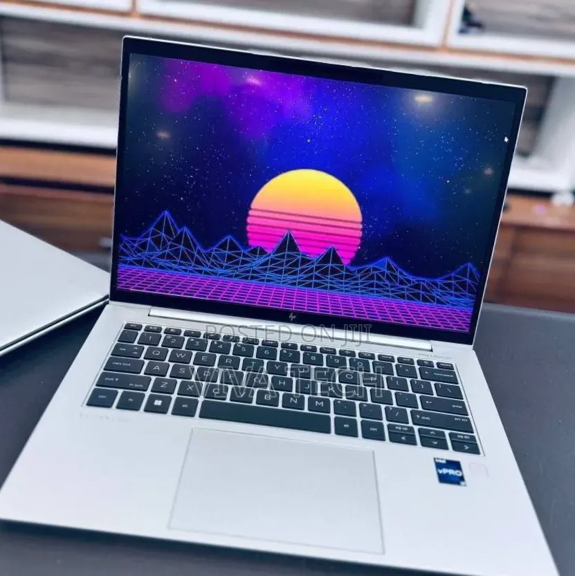 New Laptop HP EliteBook 830 G9 16GB Intel Core i5 SSD 512GB