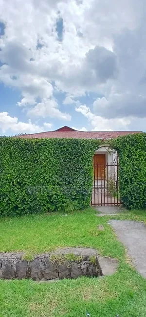 Furnished 5bdrm House in Ropack, Oromia-Finfinne for sale