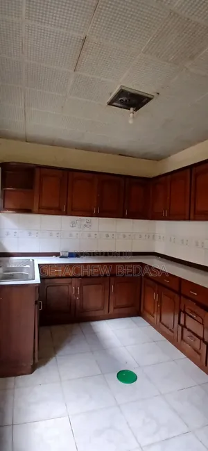 Furnished 5bdrm House in Ropack, Oromia-Finfinne for sale