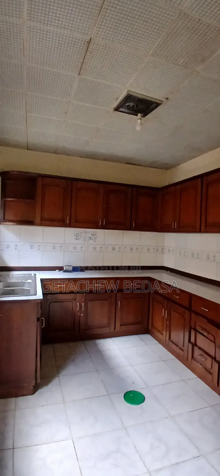 Furnished 5bdrm House in Ropack, Oromia-Finfinne for sale