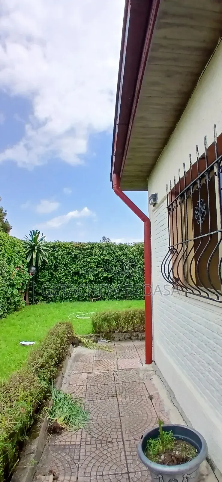 Furnished 5bdrm House in Ropack, Oromia-Finfinne for sale