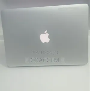 New Laptop Apple MacBook 8GB Intel Core i5 SSD 256GB