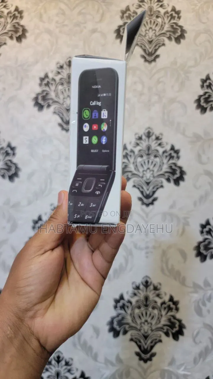 New Nokia 2720 Flip 512 GB Black