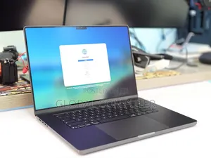 New Laptop Apple MacBook Pro 2024 M4 16GB Apple M4 Pro SSD 512GB