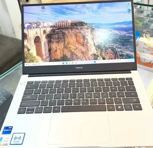 New Laptop Huawei MateBook 13 WRT-W19E 16GB Intel Core i7 SSD 512GB