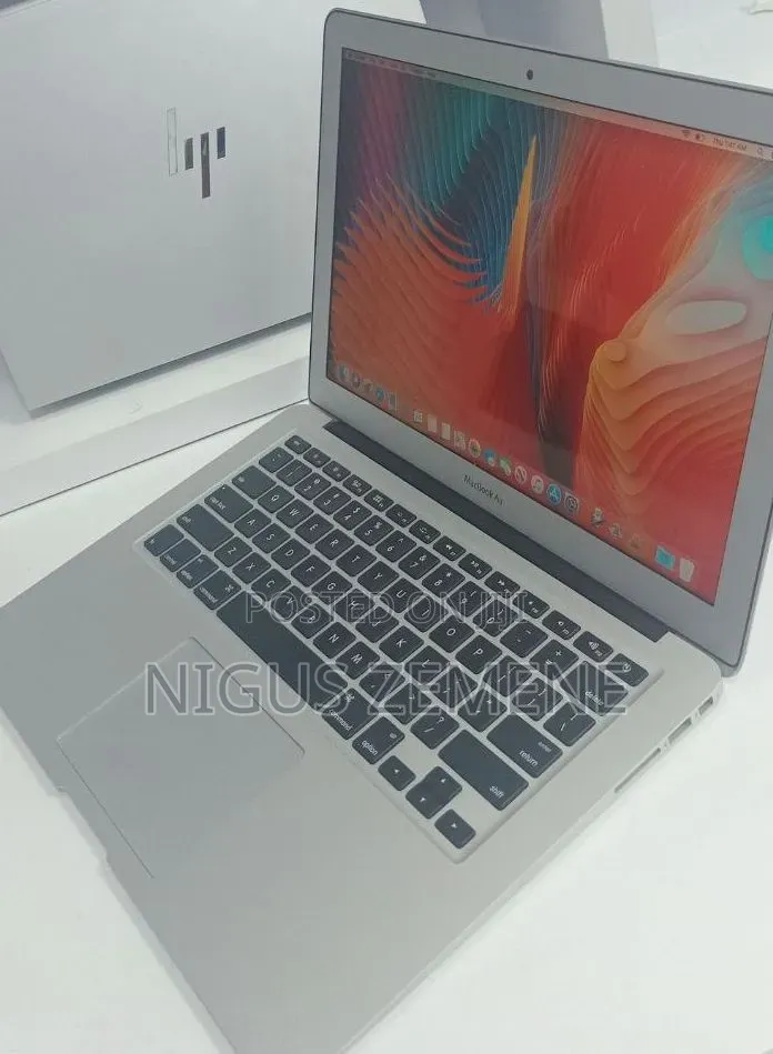 New Laptop Apple MacBook Air 2017 8GB Intel Core i5 SSD 256GB