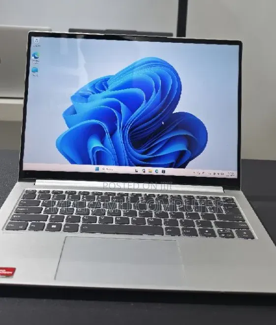 New Laptop Lenovo IdeaPad Flex 14 16GB AMD Ryzen 7 SSD 512GB