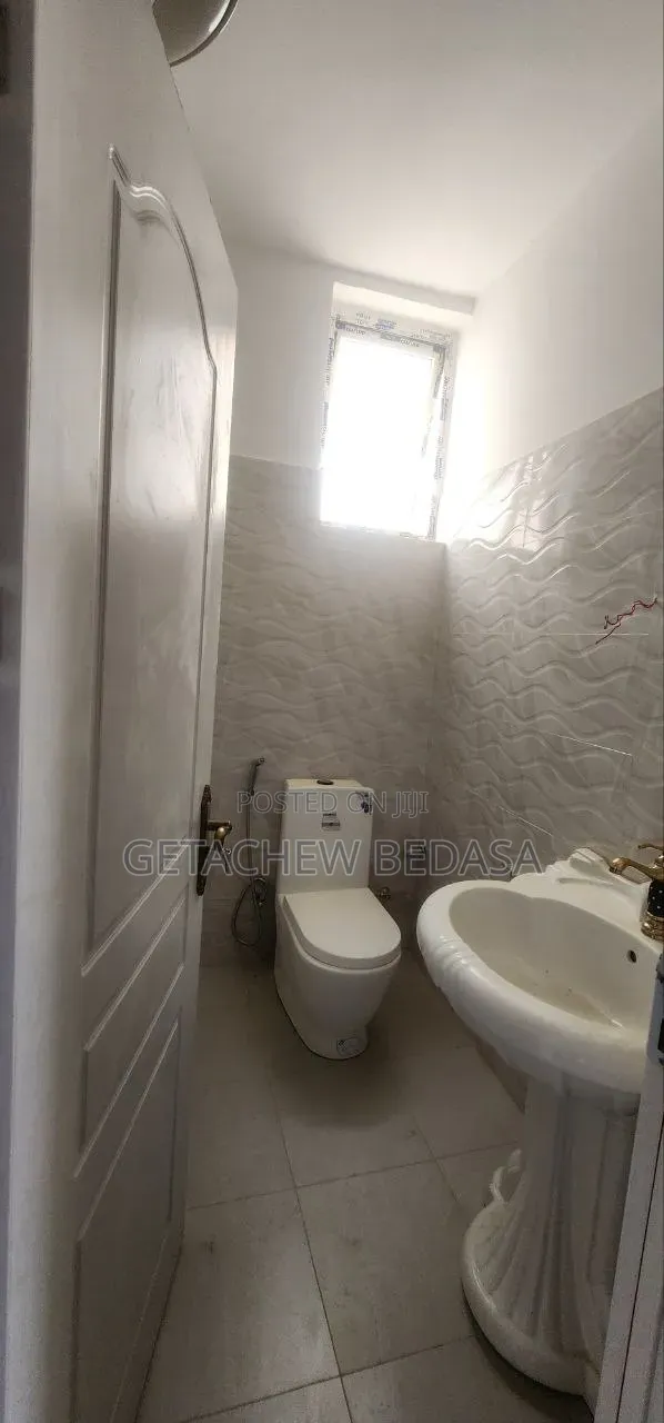 Furnished 4bdrm House in Ccd, Oromia-Finfinne for sale