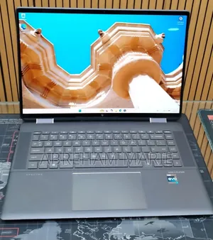 New Laptop HP Spectre 16GB Intel Core i7 SSD 512GB