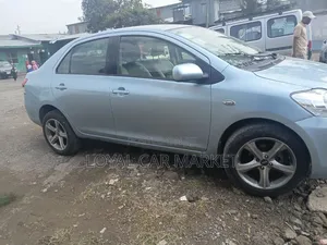 Toyota Yaris 2011 Blue