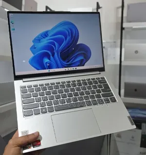 New Laptop Lenovo 16GB AMD Ryzen 7 SSD 512GB