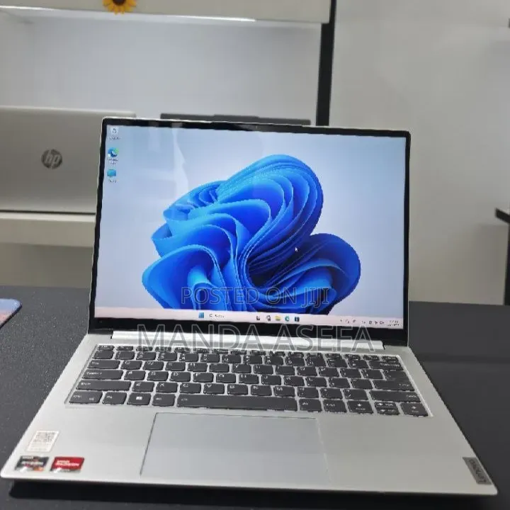 New Laptop Lenovo 16GB AMD Ryzen 7 SSD 512GB