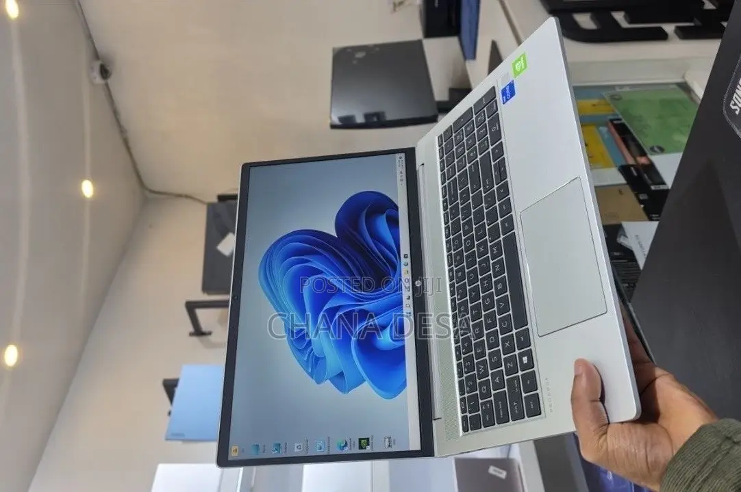 New Laptop HP EliteBook 830 16GB Intel Core i5 SSD 512GB