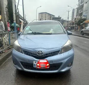 Toyota Yaris 2012 Blue