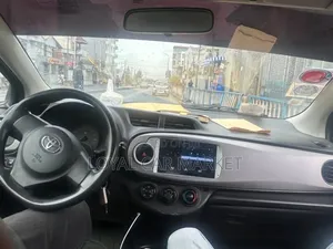 Toyota Yaris 2012 Blue