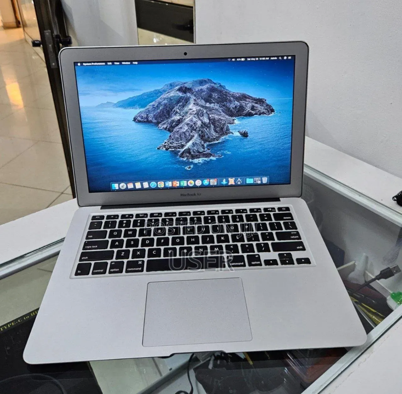 New Laptop Apple MacBook Air 4GB Intel Core i5 SSD 128GB