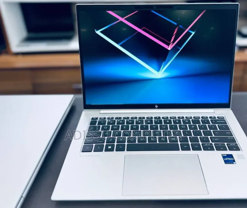 New Laptop HP EliteBook 840 G10 16GB Intel Core i7 SSD 512GB