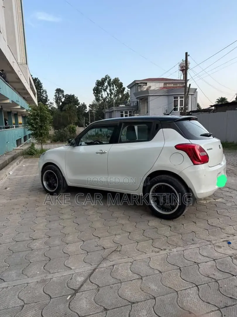 Suzuki Swift RS 2022 White