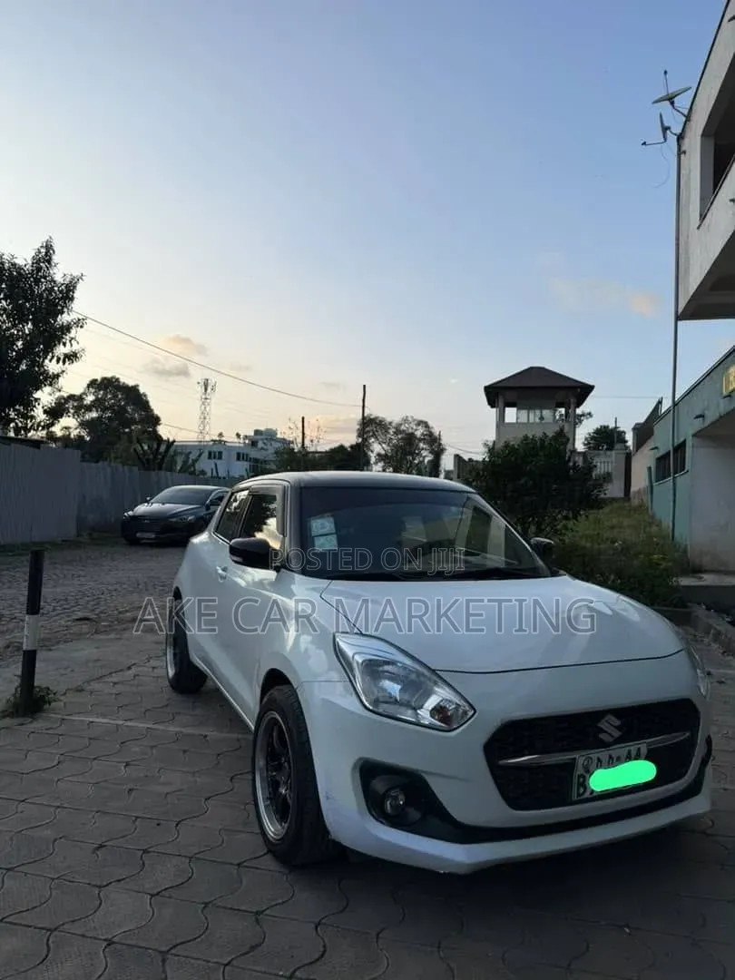 Suzuki Swift RS 2022 White